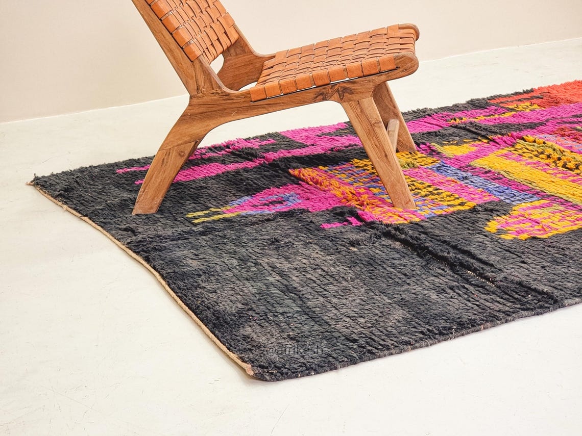 Selma- Vintage Moroccan Rug 5x8- Black and Pink Boujaad Moroccan Rug - Image 5