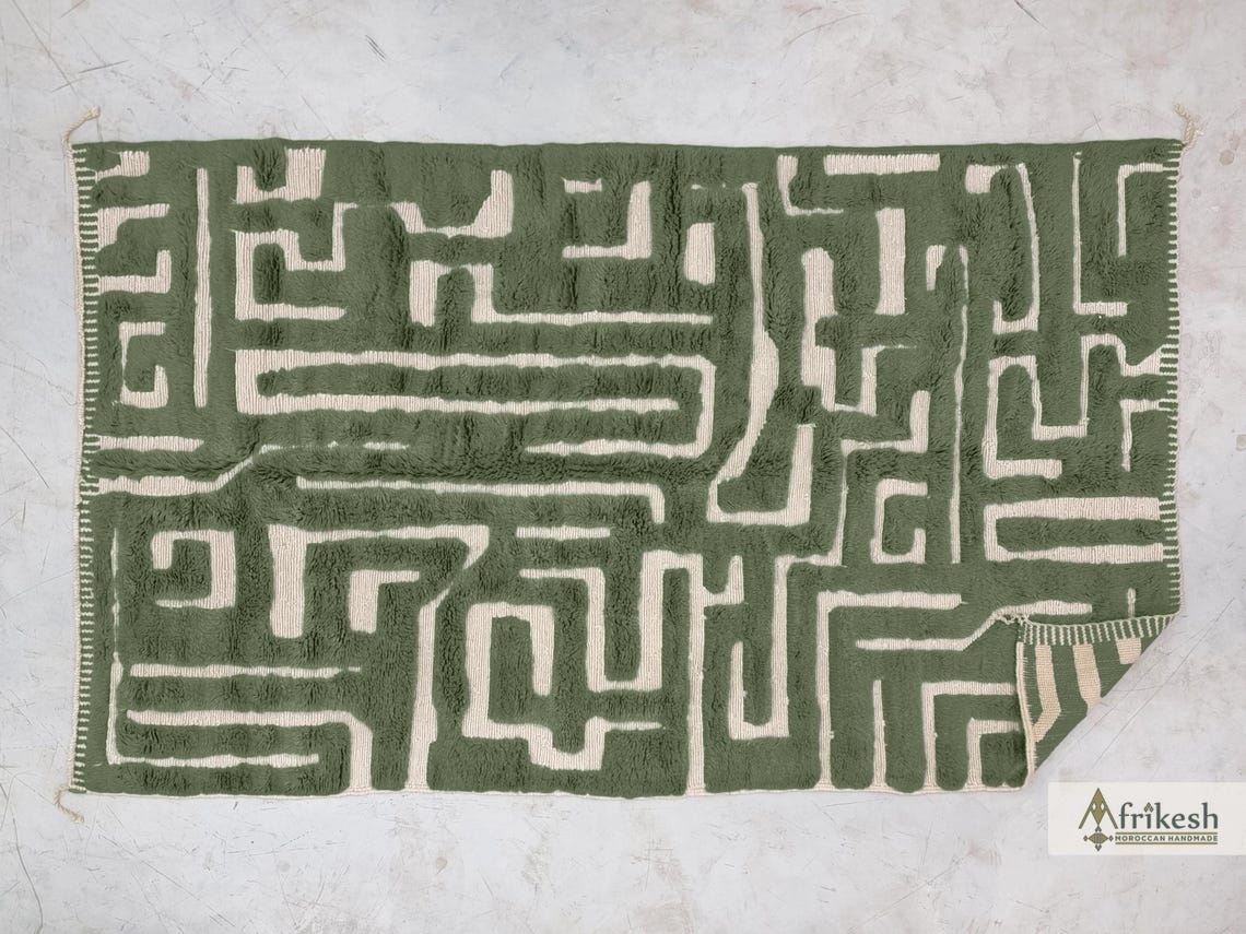 Tazgzout – Dark Green And White Mororccan Rug – Beni Mrirt Tufted Rug - Image 6