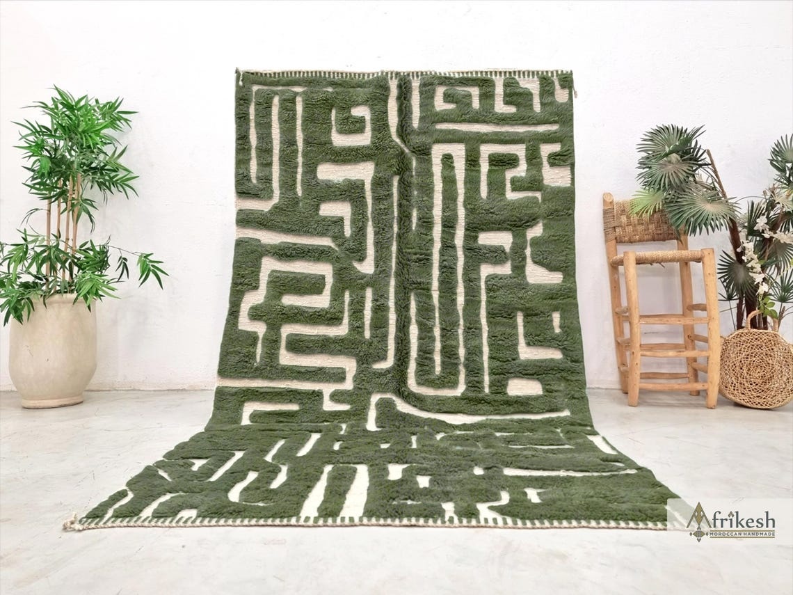 Tazgzout – Dark Green And White Mororccan Rug – Beni Mrirt Tufted Rug - Image 2